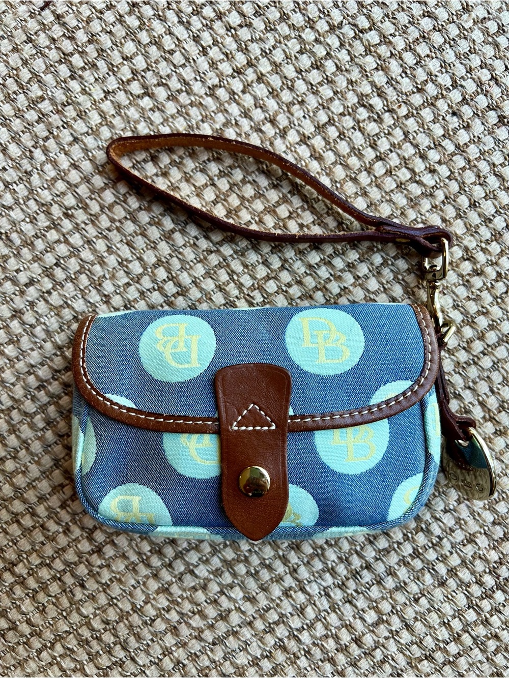 🦆Dooney & Bourke Blue DB Monogram Canvas Wristlet Pouch Duck Charm Bag